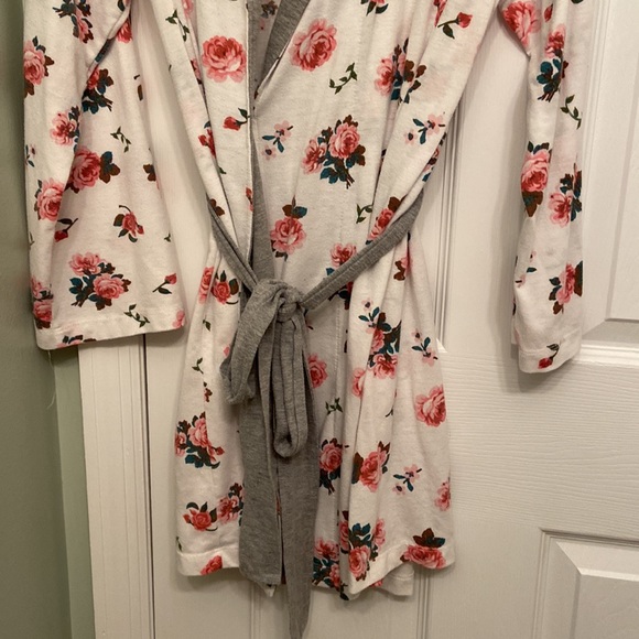 Floral bride robe - Picture 4 of 7